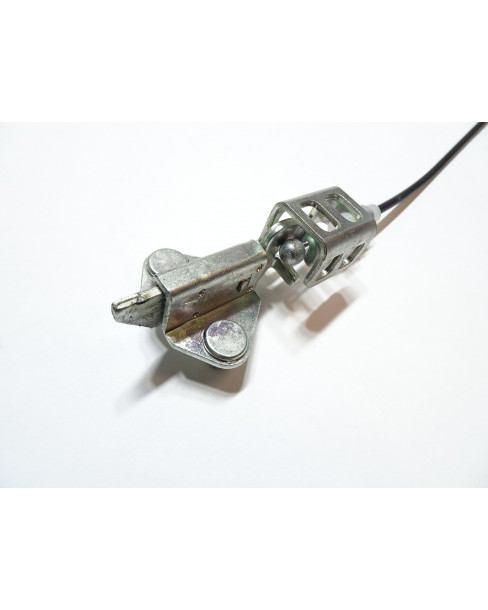 Suzuki SV650, sadellås med vajer 2