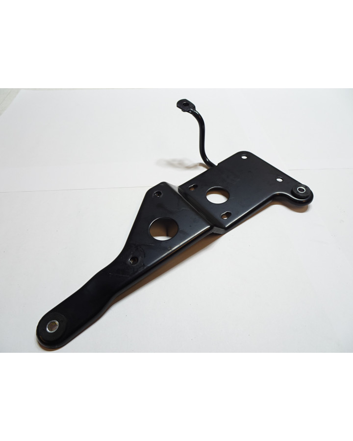 Suzuki SV650, fäste