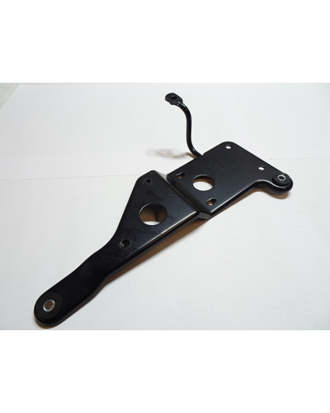 Suzuki SV650, fäste