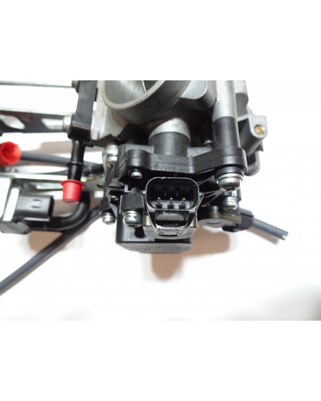 Suzuki SV650, gasspjäll/insprut