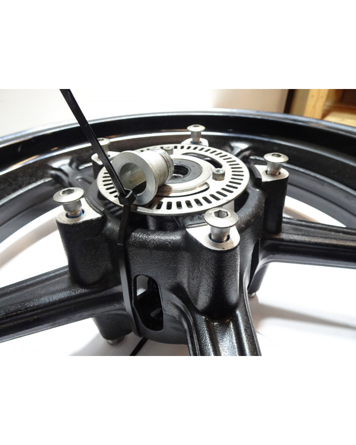 Suzuki SV650, framfälg