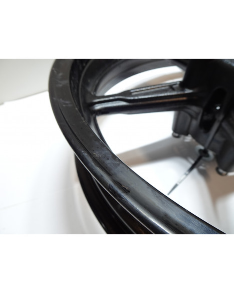 Suzuki SV650, framfälg