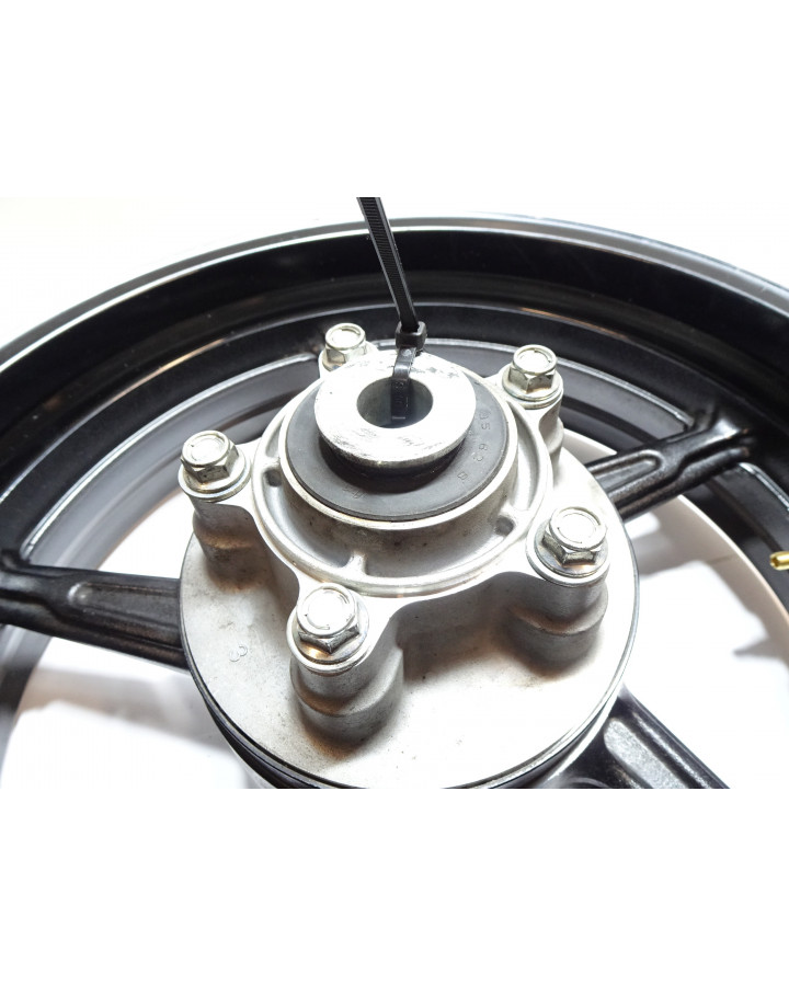 Suzuki SV650, bakfälg