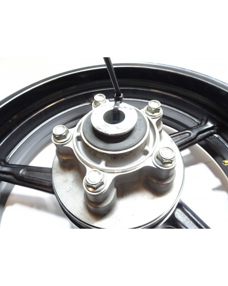 Suzuki SV650, bakfälg