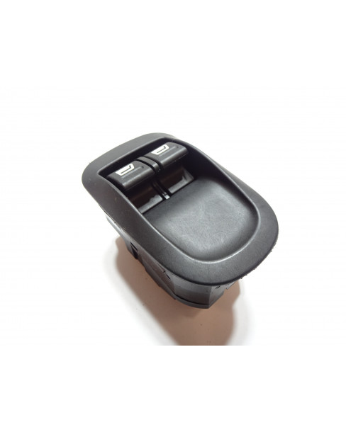 Ligier JS56, strömbrytare fönsterhiss 2