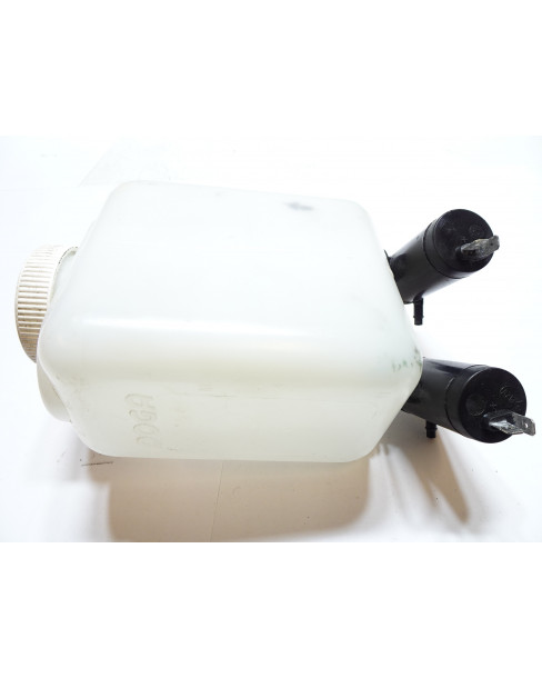 Casalini M20, spolarvätskebehållare 2