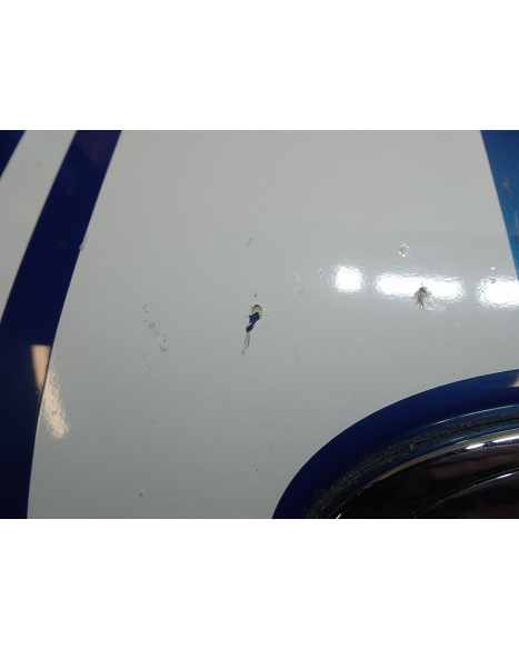 Microcar M8, motorhuv