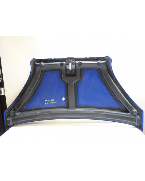 Microcar M8, motorhuv 2