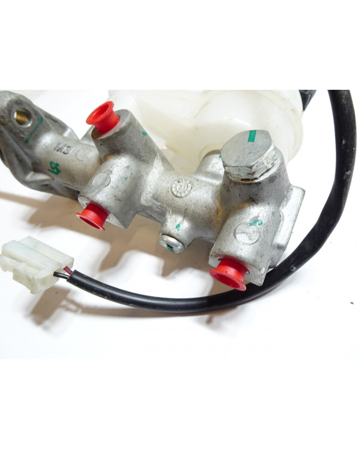 Ligier JS56, huvudbromscylinder