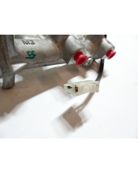 Ligier JS56, huvudbromscylinder