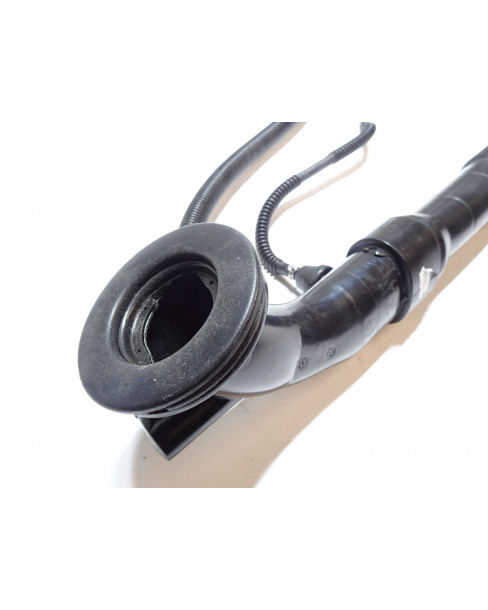 Ligier JS60, bränslepåfyllningsrör 2