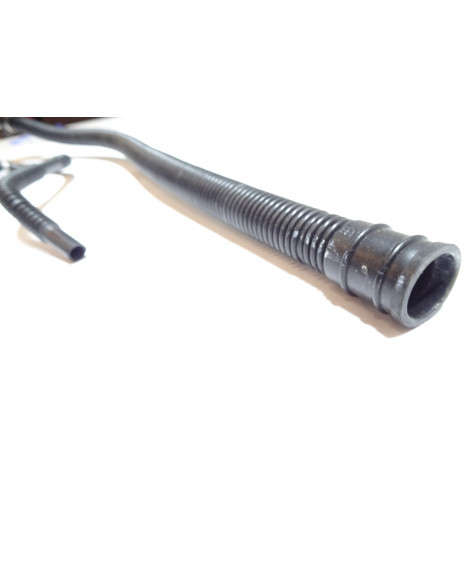 Ligier JS60, bränslepåfyllningsrör