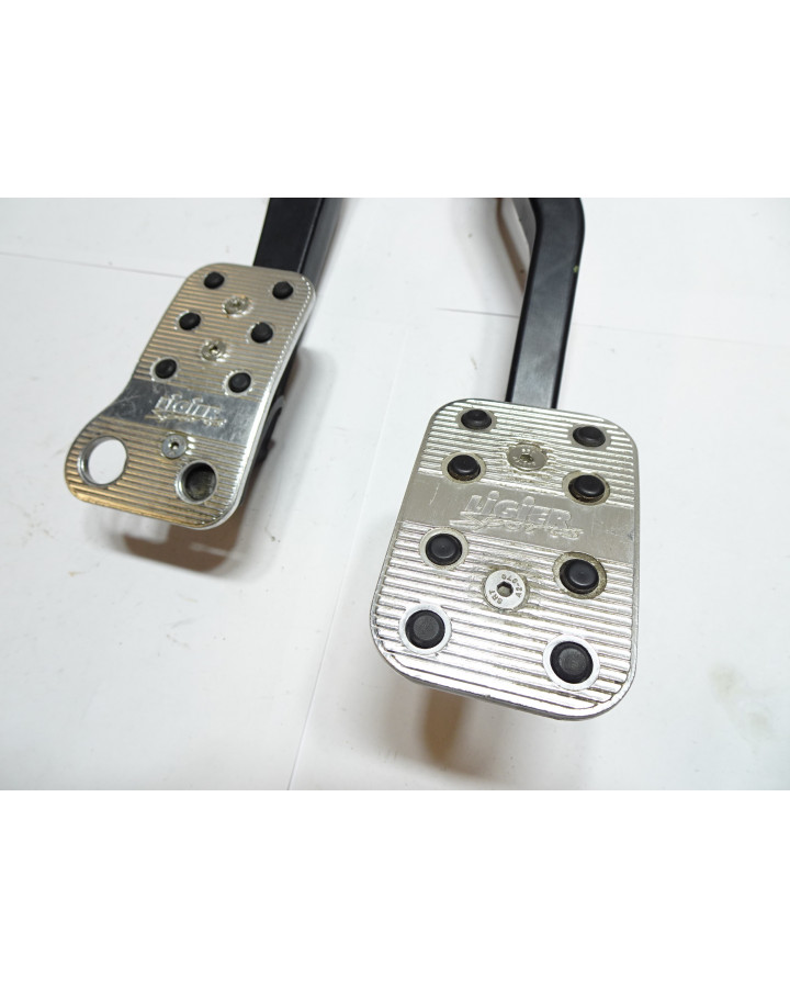 Ligier JS60, pedalställ