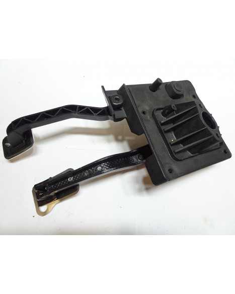 Ligier JS60, pedalställ