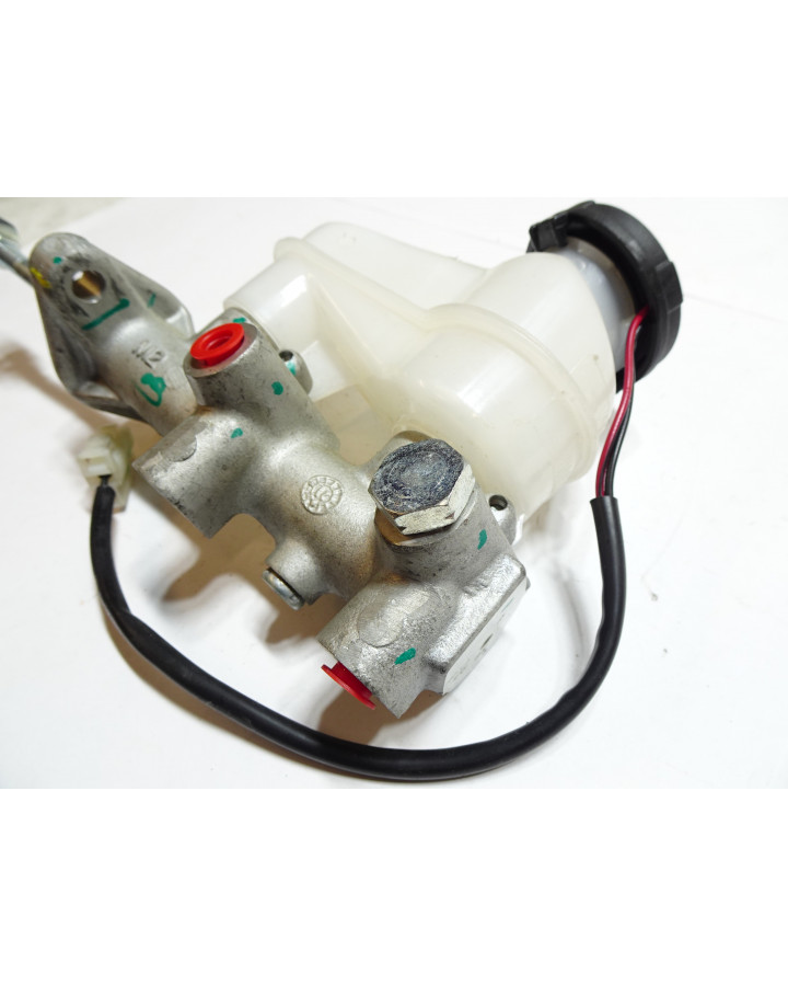 Ligier JS60, huvudbromscylinder