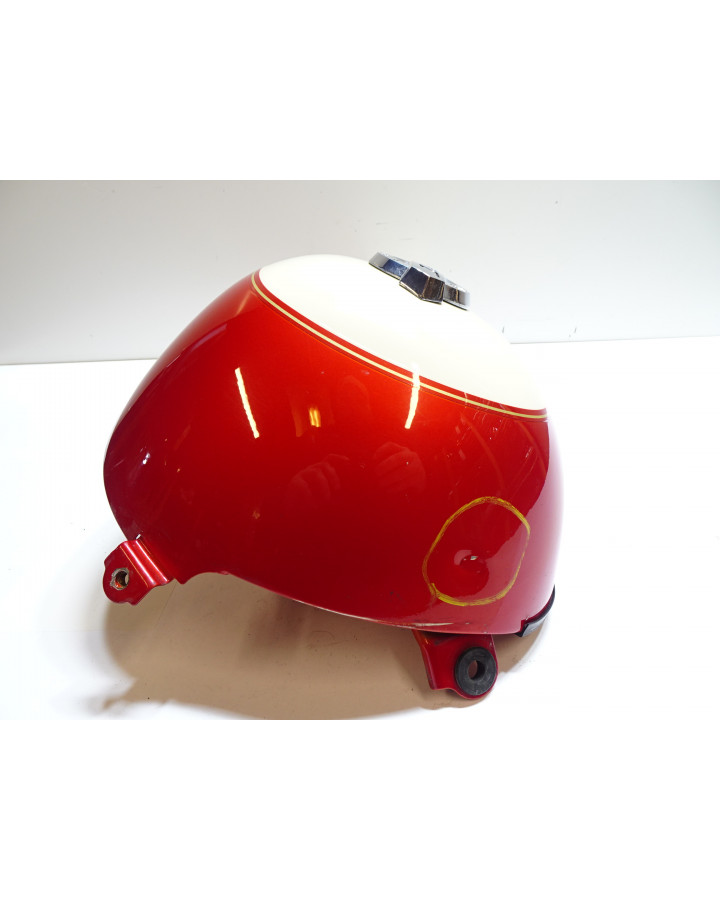 Suzuki VL 1500 LC Intruder, tankkåpa vänster