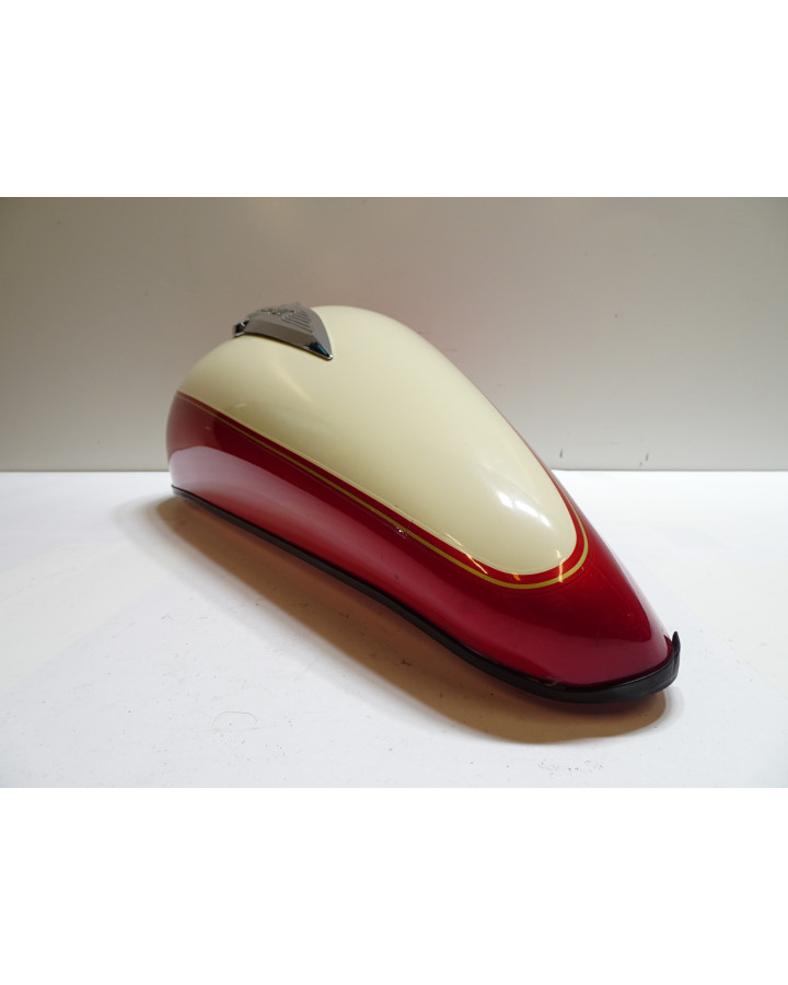 Suzuki VL 1500 LC Intruder, tankkåpa vänster