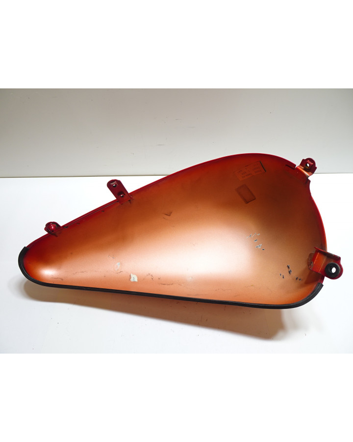 Suzuki VL 1500 LC Intruder, tankkåpa vänster