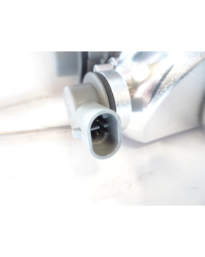 Piaggio X7, baklykta höger