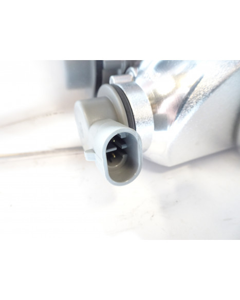 Piaggio X7, baklykta höger