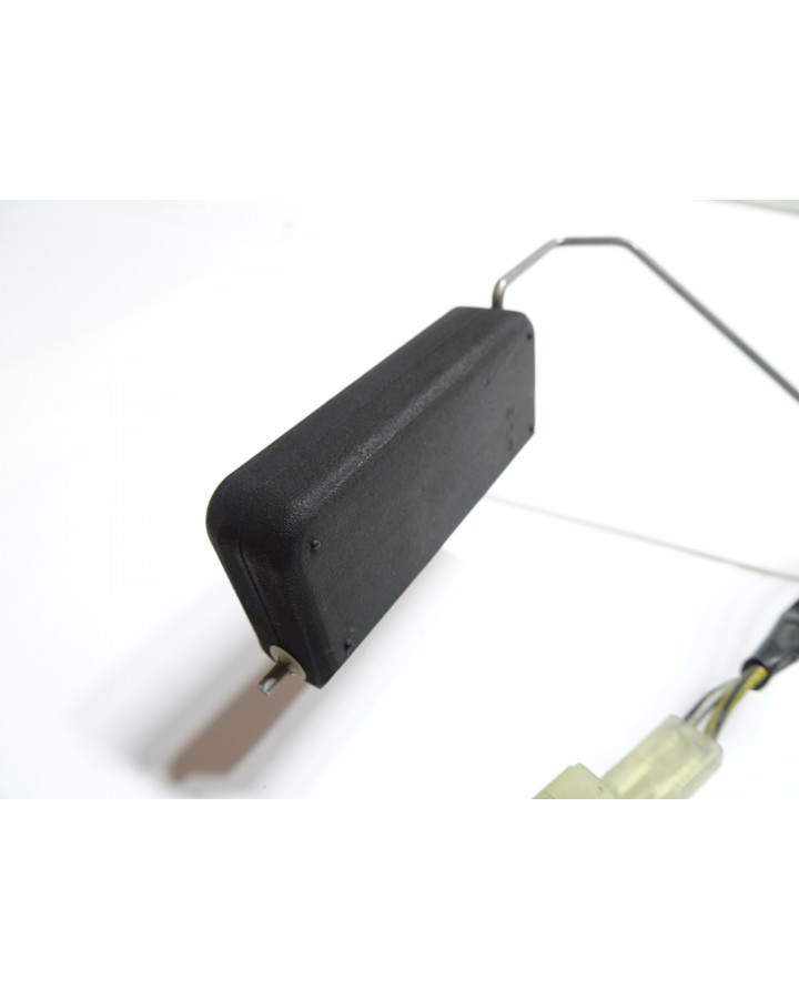 Suzuki VL 1500 LC Intruder, bränslenivågivare