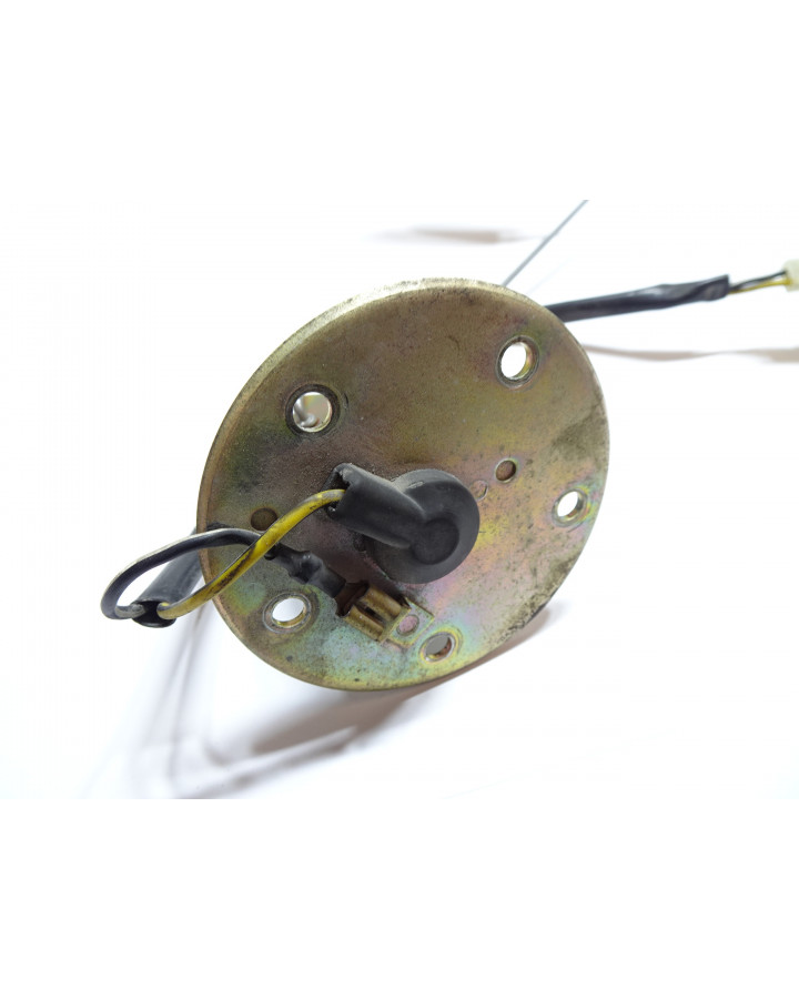 Suzuki VL 1500 LC Intruder, bränslenivågivare