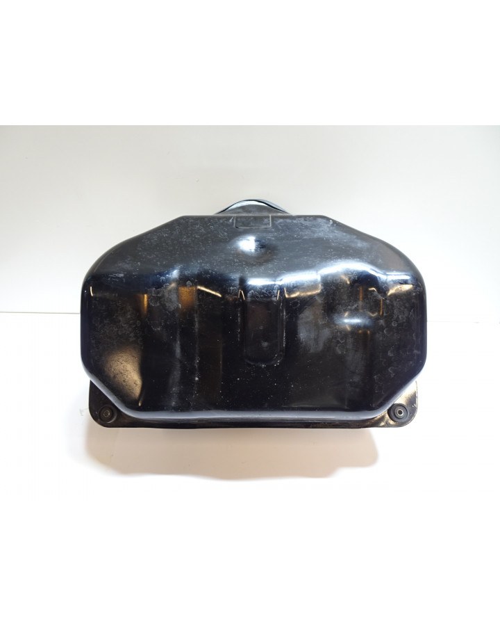 Suzuki VL 1500 LC Intruder, bränsletank