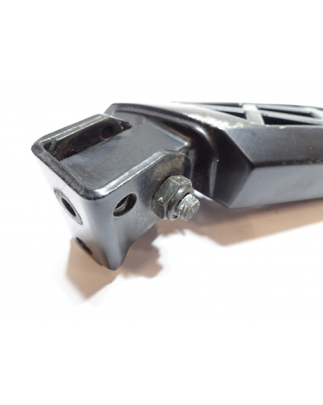 Peugeot Kisbee/Streetzone, passagerarfotpinne vänster