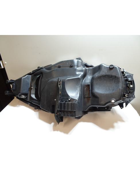 Piaggio MP3 500, sadellåda 2