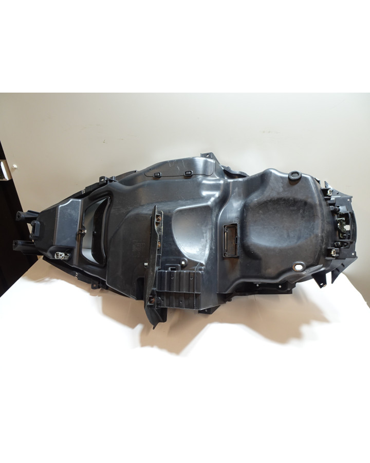 Piaggio MP3 500, sadellåda