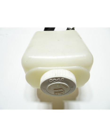 Casalini M20, spolarvätskebehållare