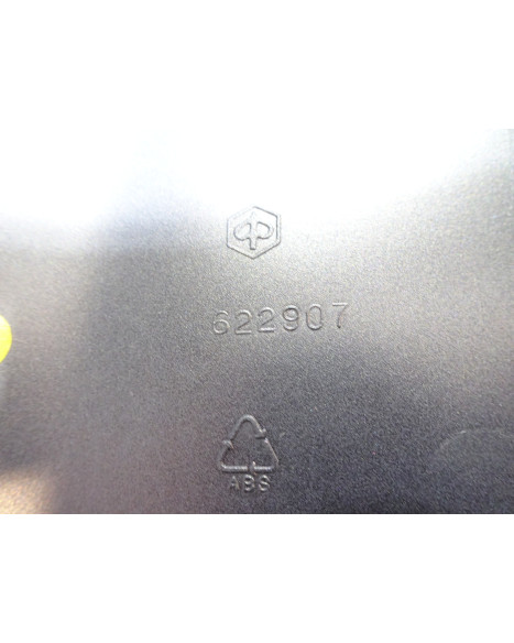 Vespa LXV 50/125, mittkåpa front