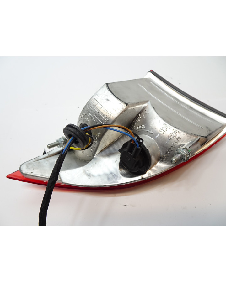 Aixam S9, baklykta höger