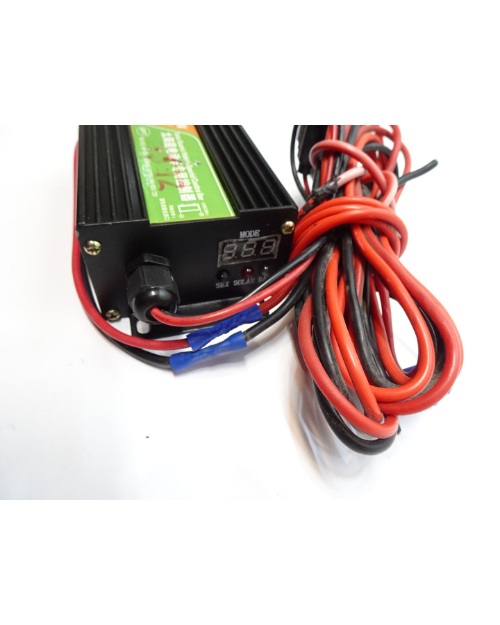 Titan Zero R7, solcellscontroller