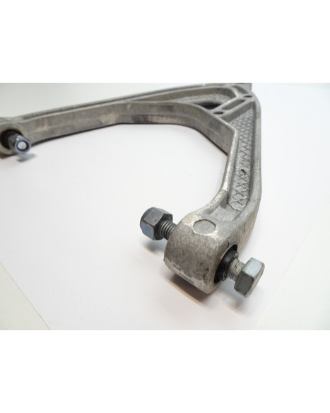 Aixam S9, bärarm fram höger/vänster