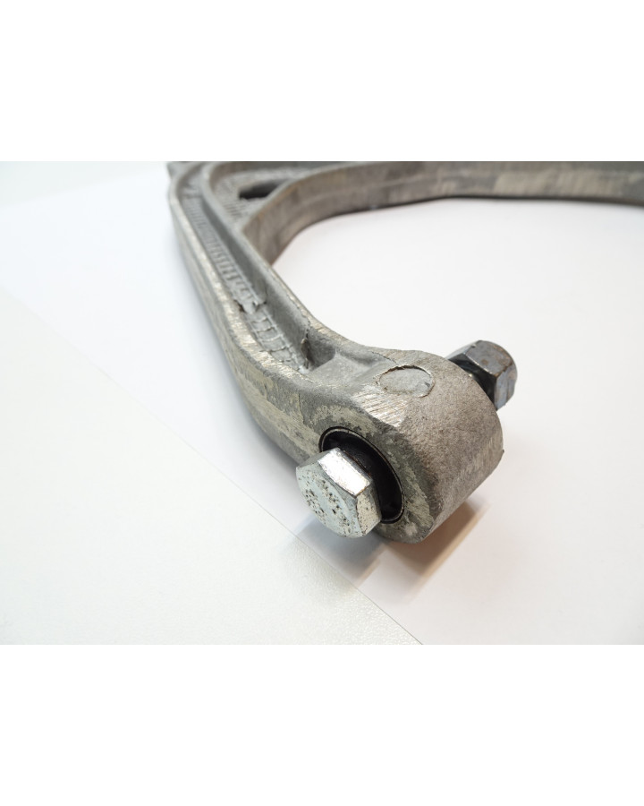 Aixam S9, bärarm fram höger/vänster