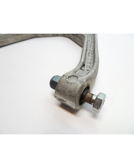 Aixam S9, bärarm fram höger/vänster