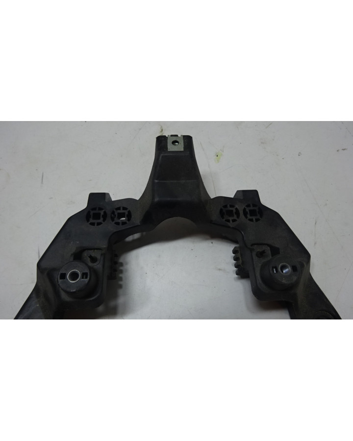 Yamaha Aerox, sadelinfästning