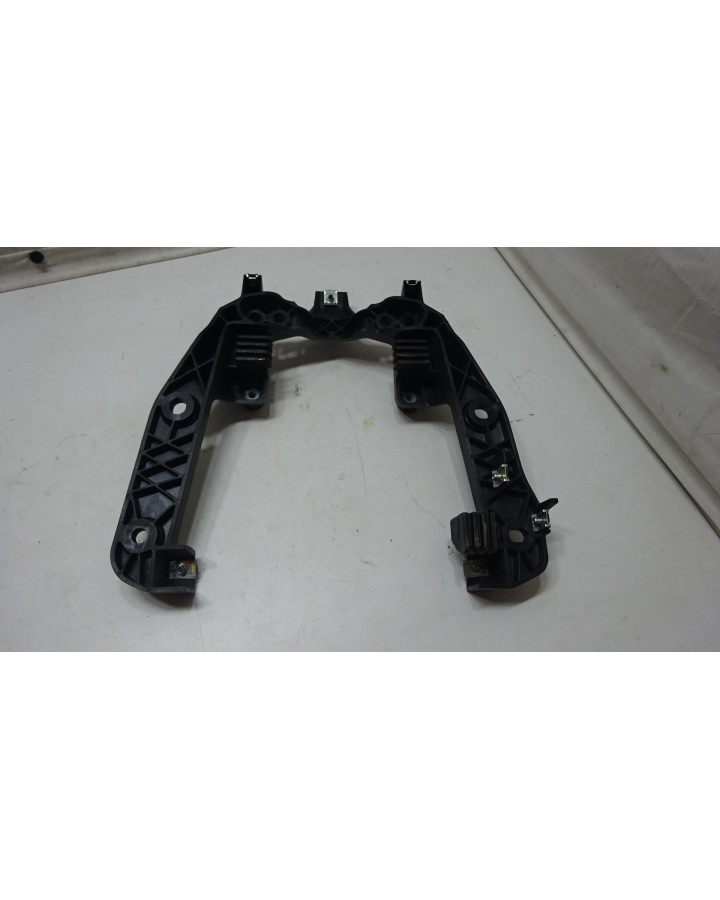 Yamaha Aerox, sadelinfästning