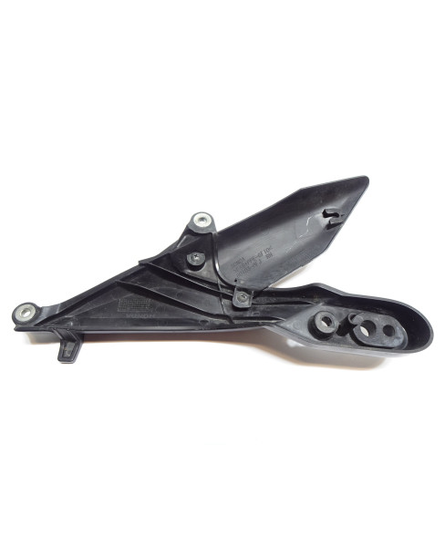 Honda CBR600RR, bakre sidokåpa höger 2