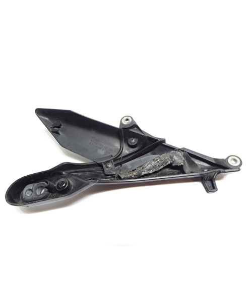 Honda CBR600RR, bakre sidokåpa vänster 2