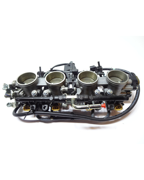 Kawasaki Z900, gasspjäll/insprut