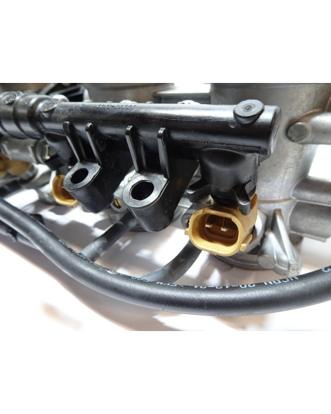 Kawasaki Z900, gasspjäll/insprut