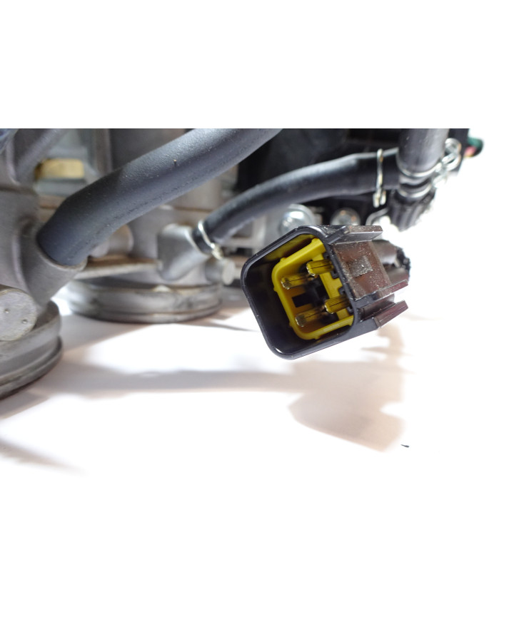 Kawasaki Z900, gasspjäll/insprut