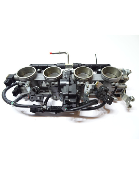 Kawasaki Z900, gasspjäll/insprut