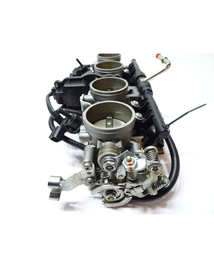 Kawasaki Z900, gasspjäll/insprut