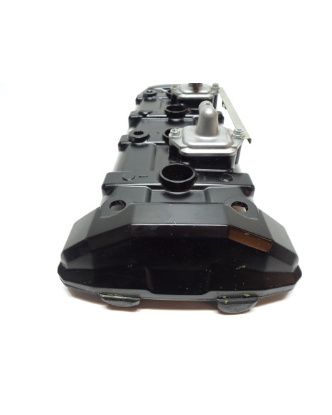 Kawasaki Z900, ventilkåpa