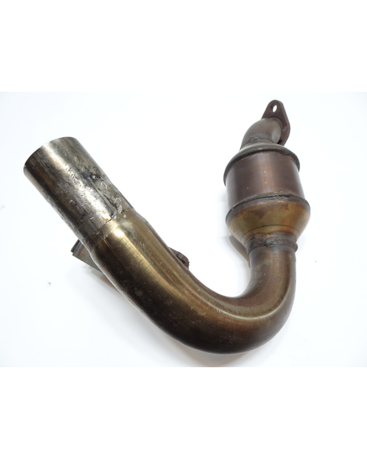 Bellier B8, främre avgasrör