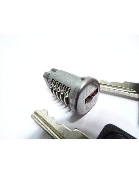 Piaggio, låscylinder toppbox