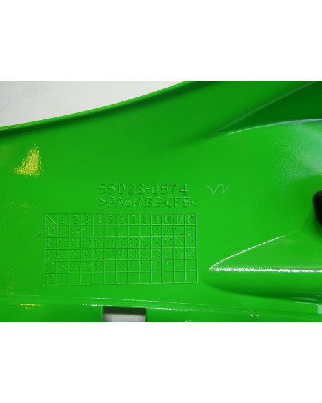 Kawasaki ZX10R, sidokåpa vänster övre